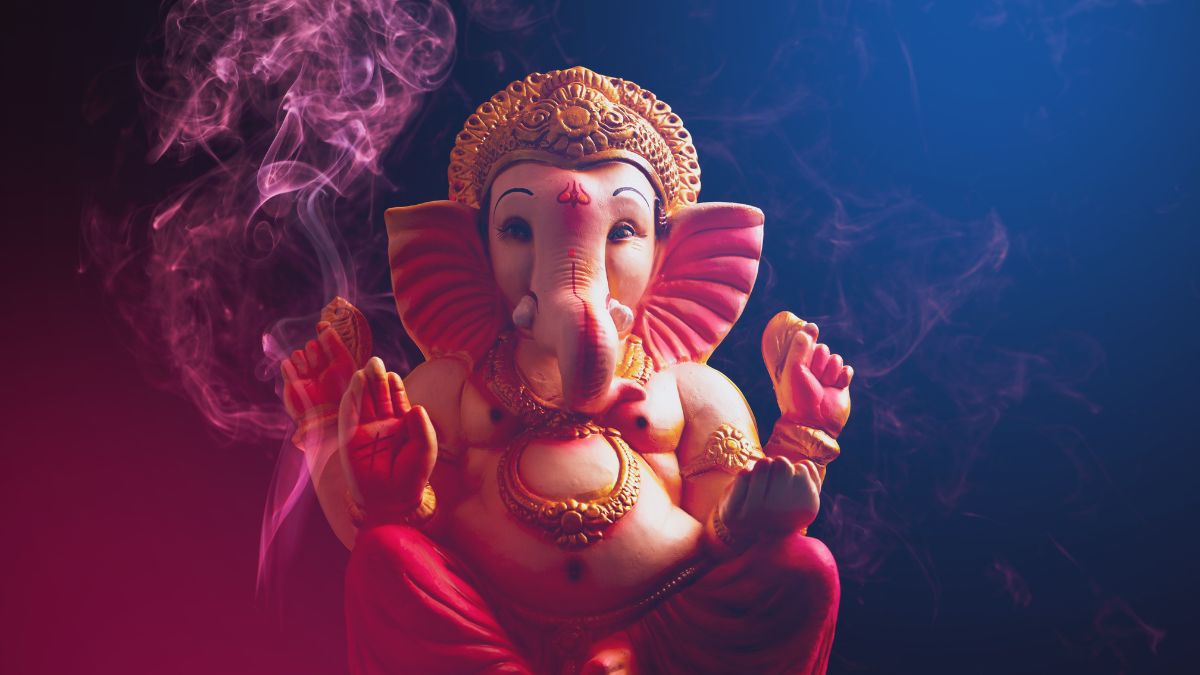 Vastu Tips To Know Before Hanging Lord Ganesha Photos On Your Main Gate ...