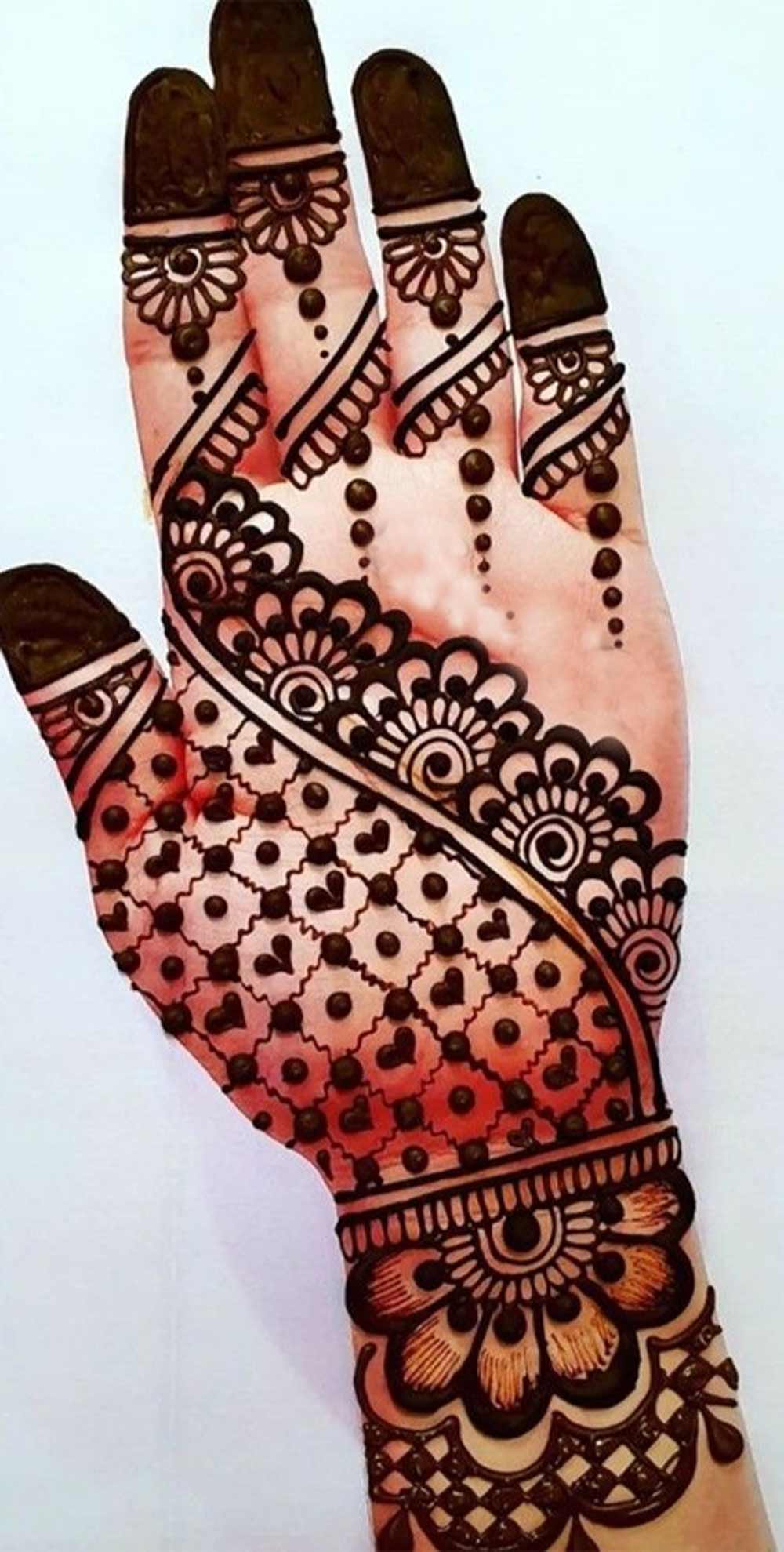 Heart And Dot Mehndi Design