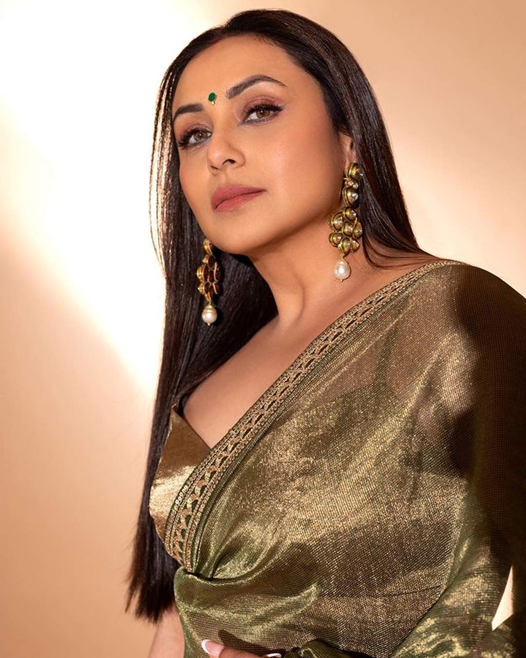 Rani Mukherji In Polki Earrings