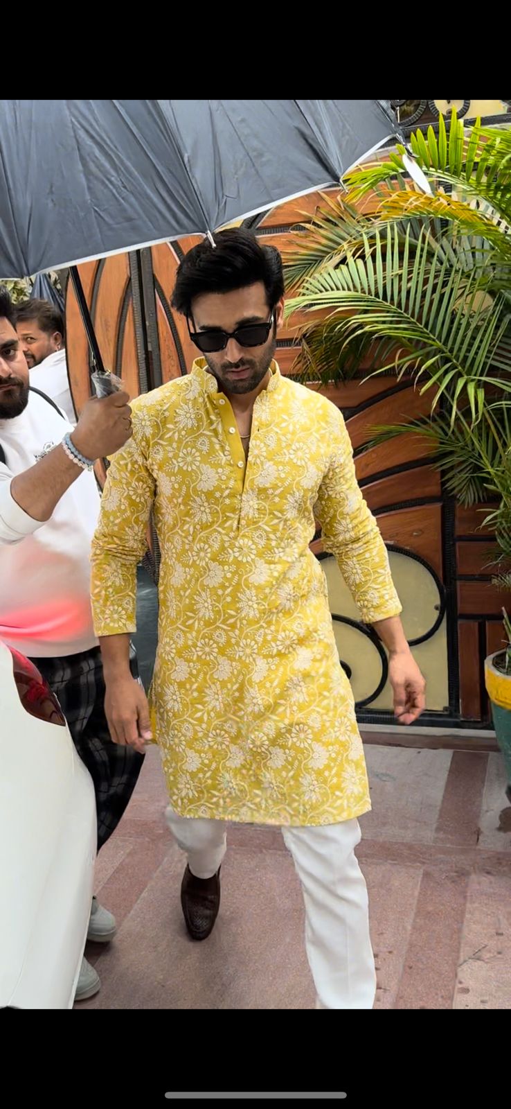 WhatsApp Image    at ..