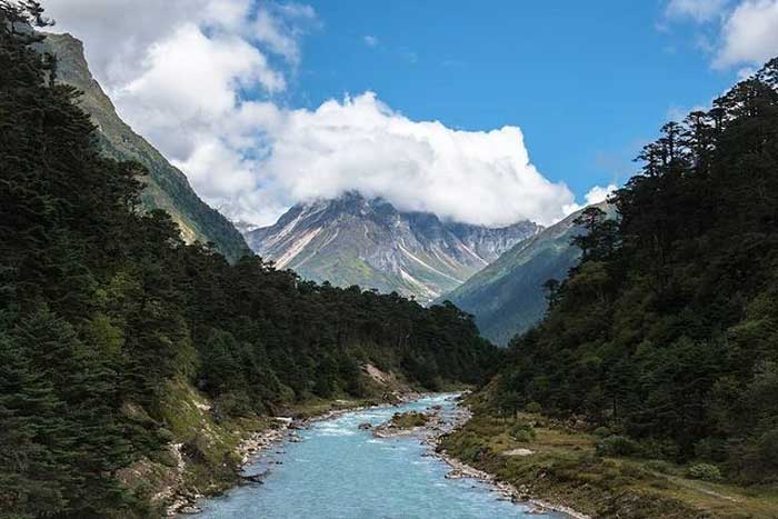 Which state is Betaab valley in