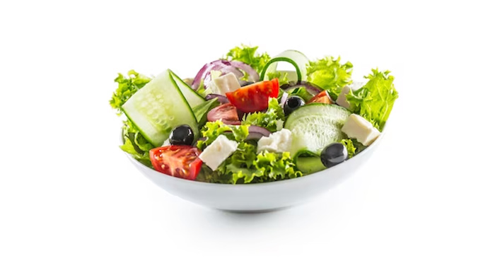 avoid these common mistakes while making salad
