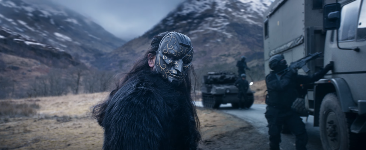 bade miyan chote miyan trailer stillgrab