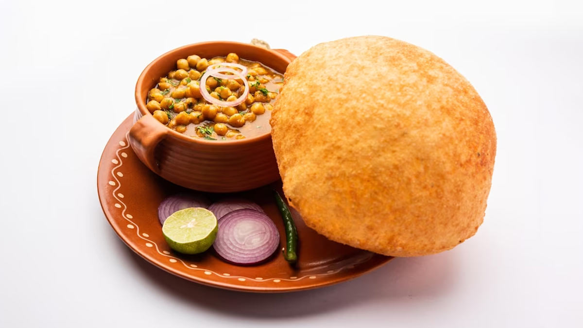 घर पर बनाएं 3 अलग-अलग स्वाद वाले भटूरे, जान लें आसान रेसिपी | 3 different bhatura  recipes | HerZindagi