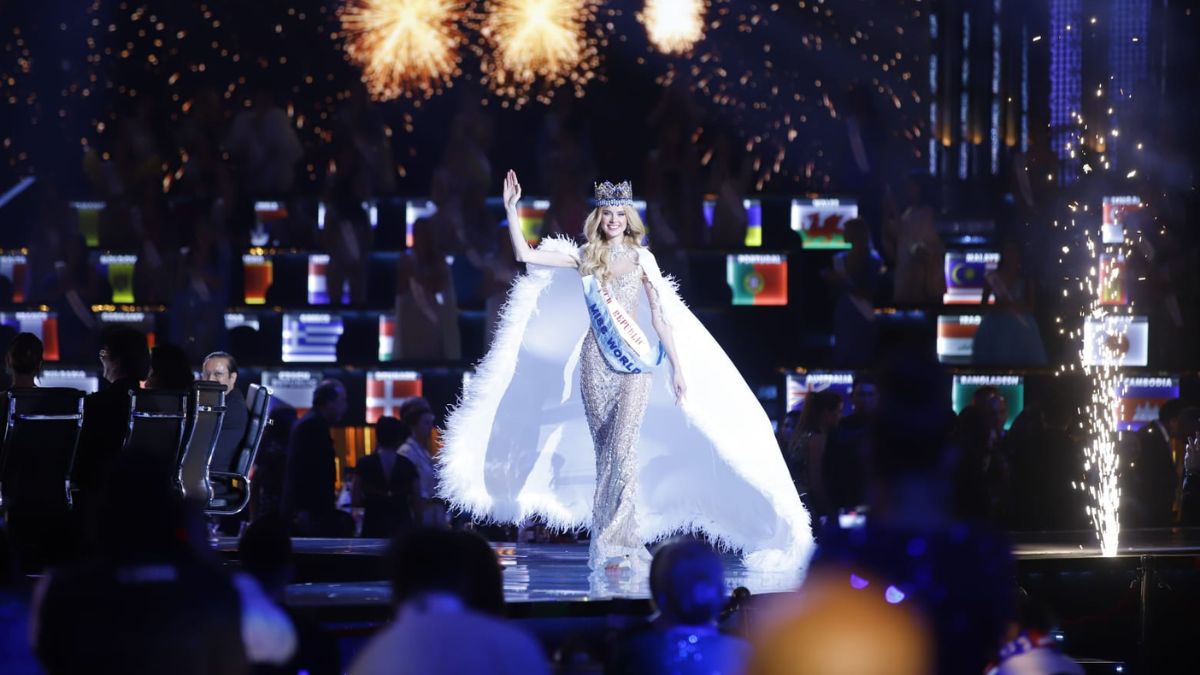 Češka Kristina Pisková vyhrála titul Miss World 2024 v Bombaji.