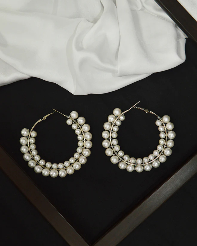 earrings with ethnic outfit