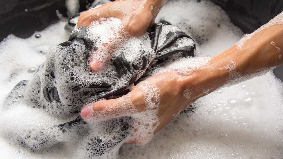 easy steps to washing clothes