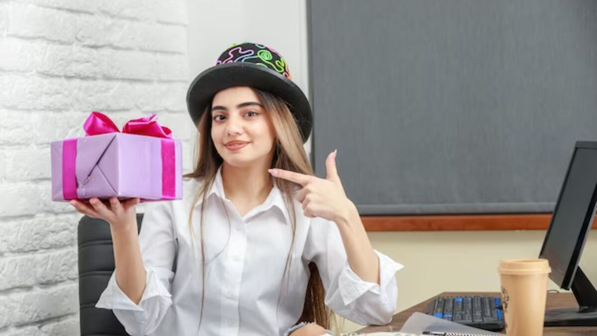 gift for school staff on womens day