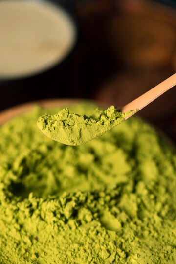 green homemade colour powder recipe