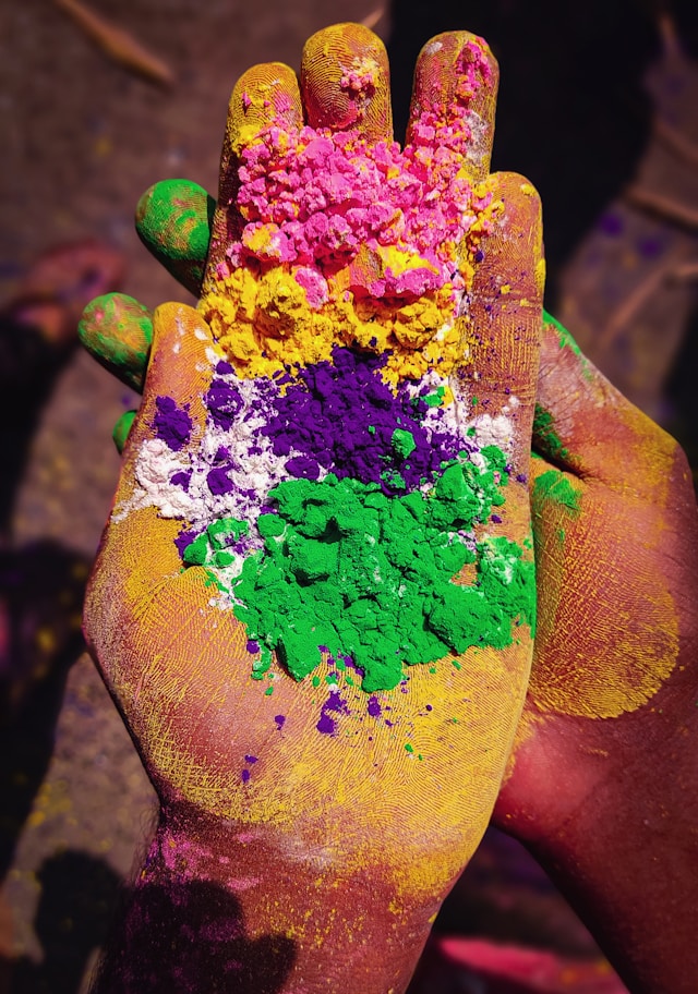 holi gulal