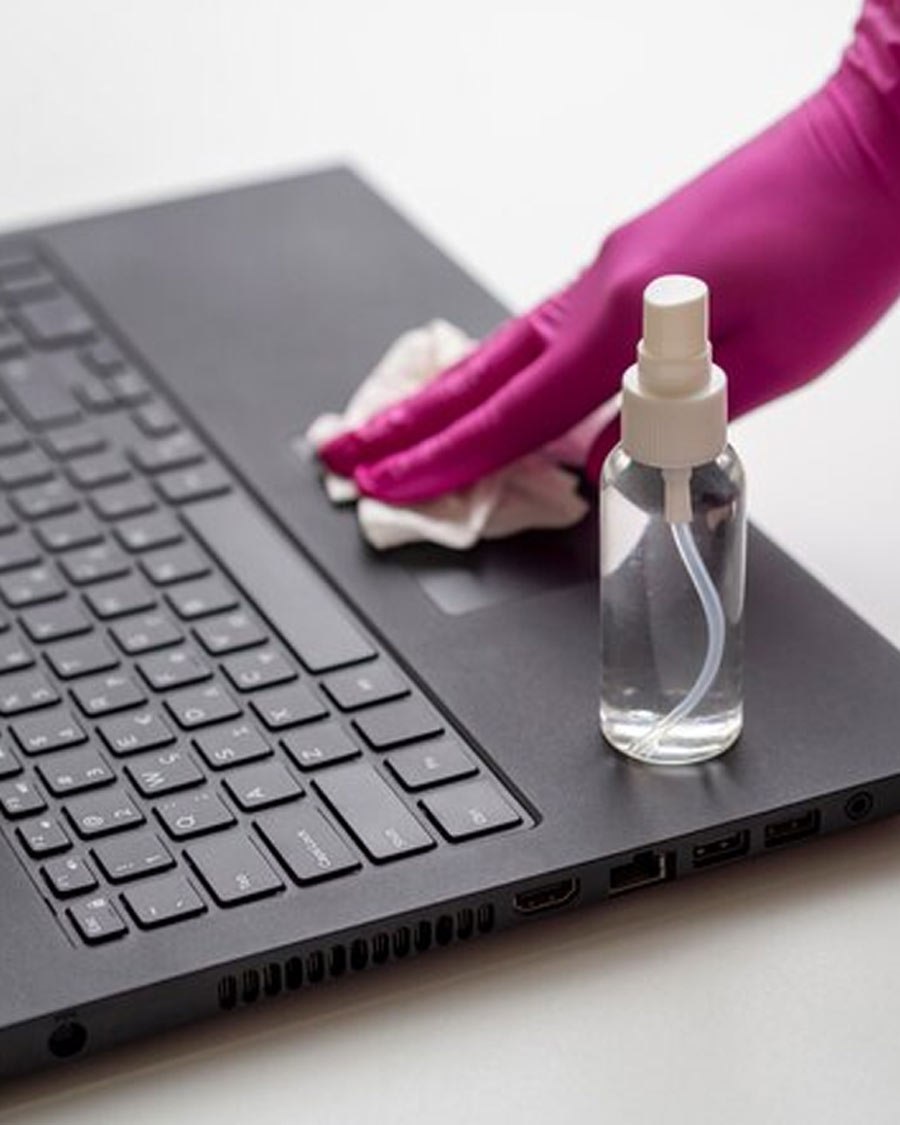 how to clean laptop