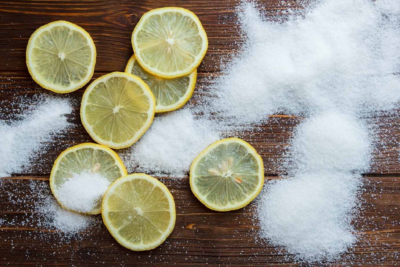 ingredient to clean water bottle