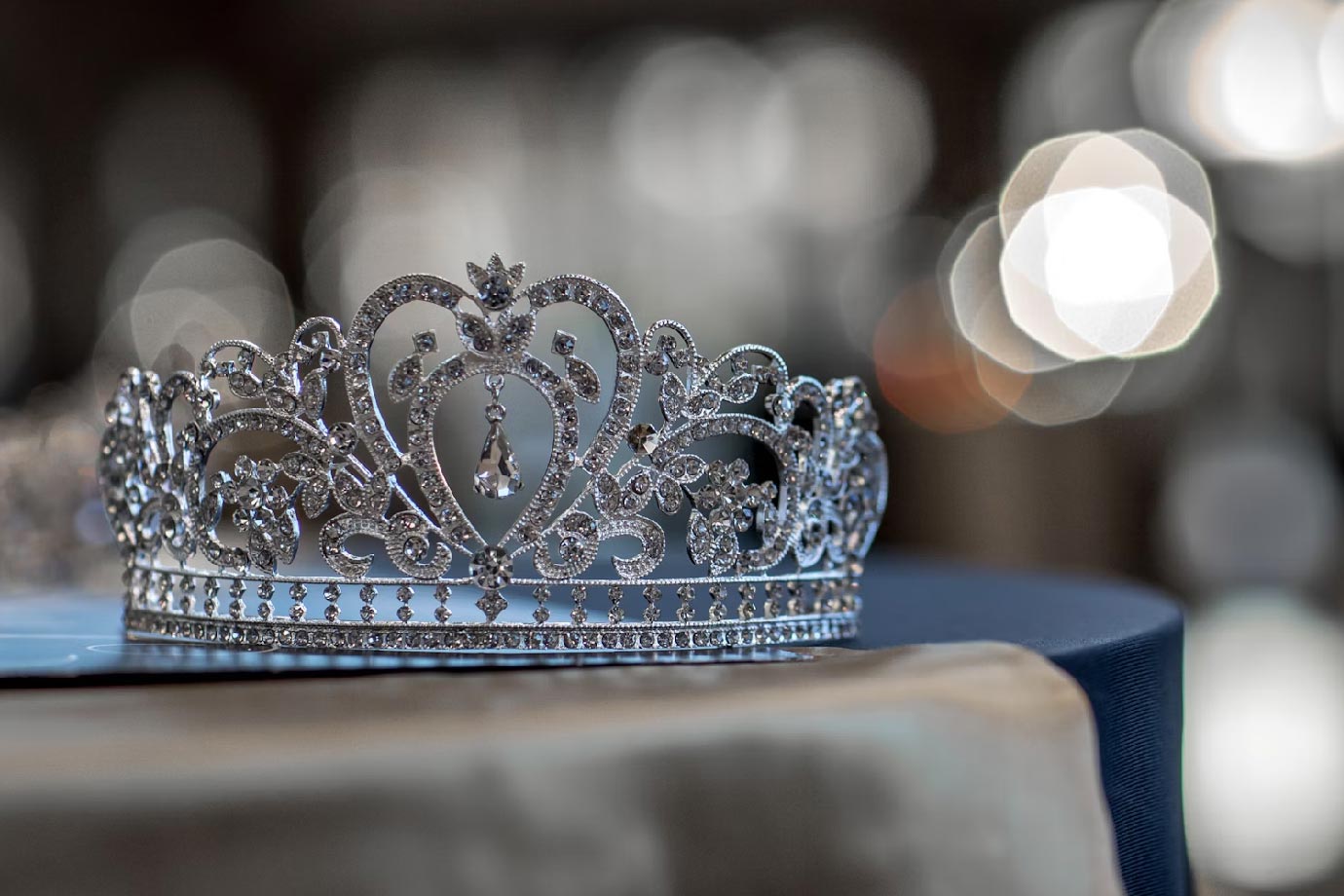 interesting facts about miss world crown in hindi