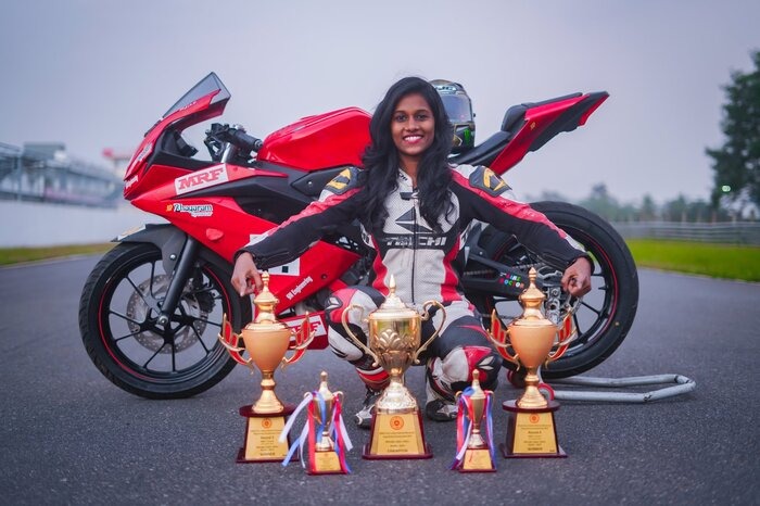 nivedha jessica biker