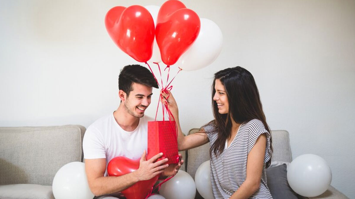 15+ Romantic Birthday Wishes For Boyfriend To Make Him Smile | HerZindagi