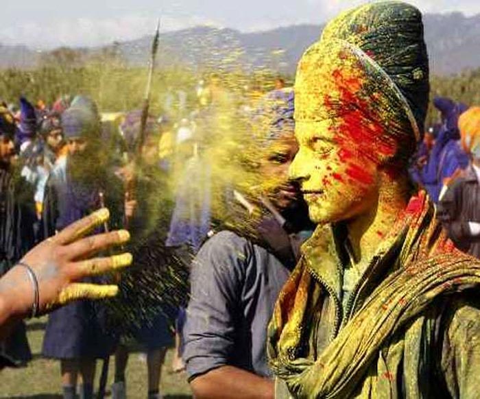 sikh holi festival