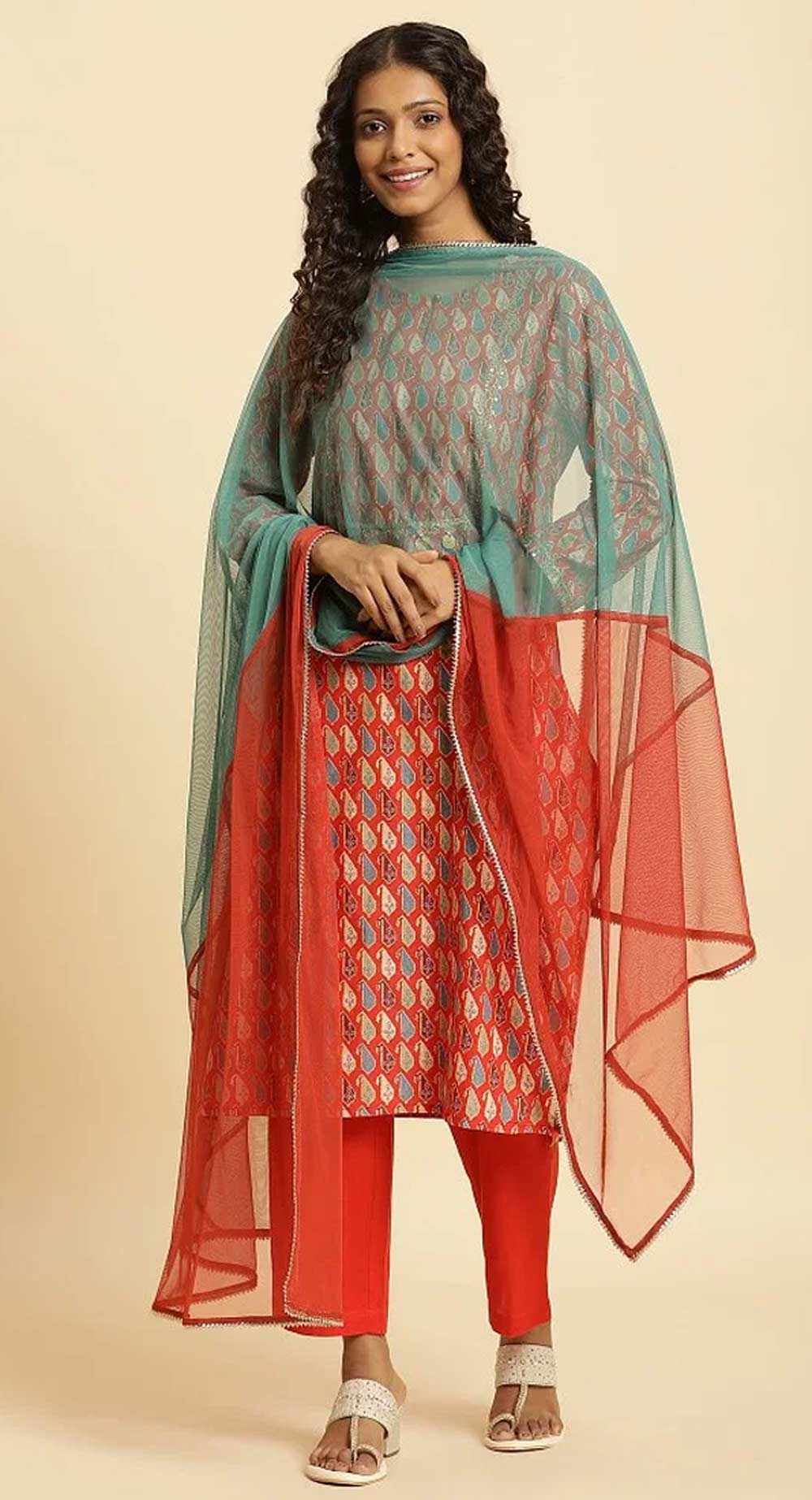 try latest designs chunni