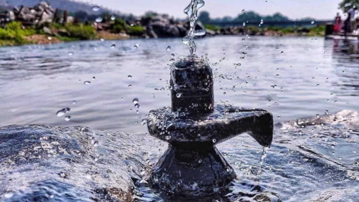 when not to offer water on shivling