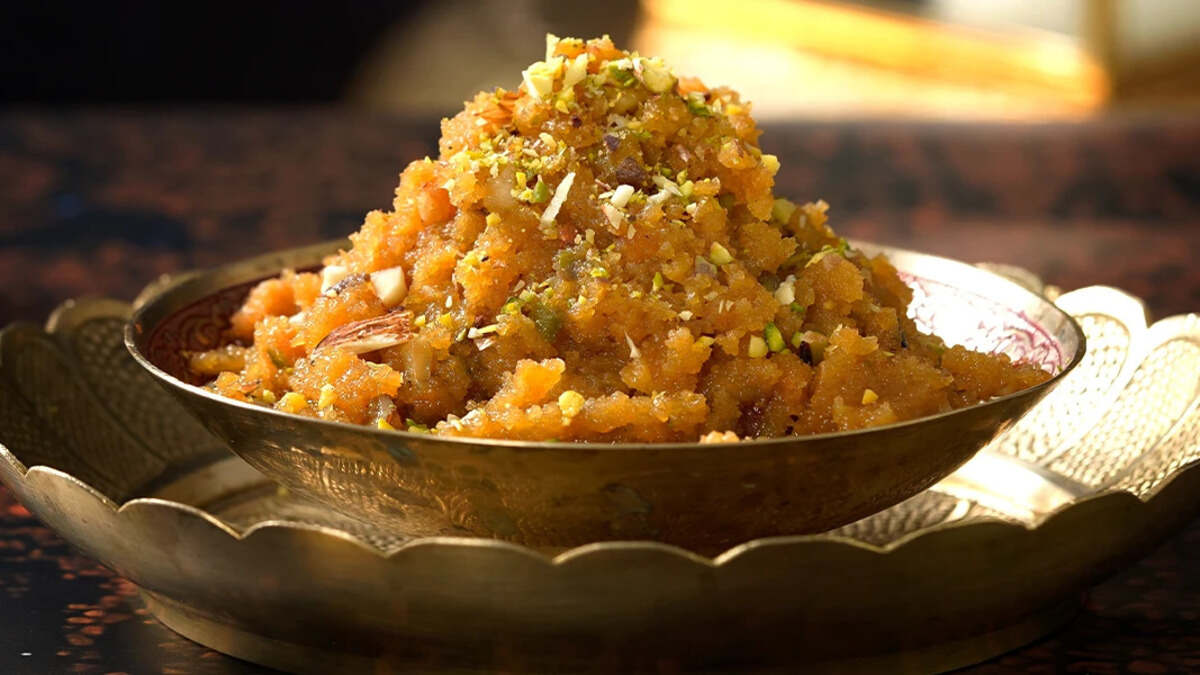 Moong dal Halwa: செட்டிநாடு ஸ்டைல் பாசிப்பருப்பு அல்வா | chettinad ...