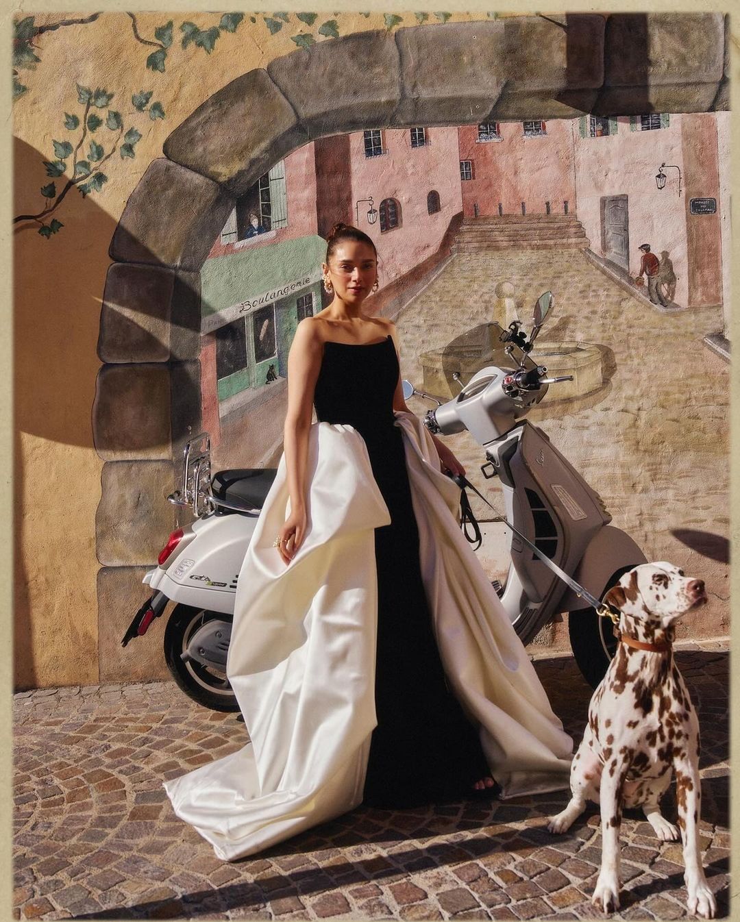 Aditi Rao Hydari’s Black And White Attire At Cannes 