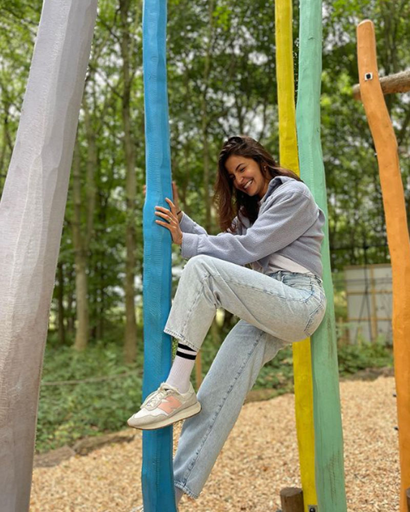 Anushka Sharma’s Denim And Jacket Look