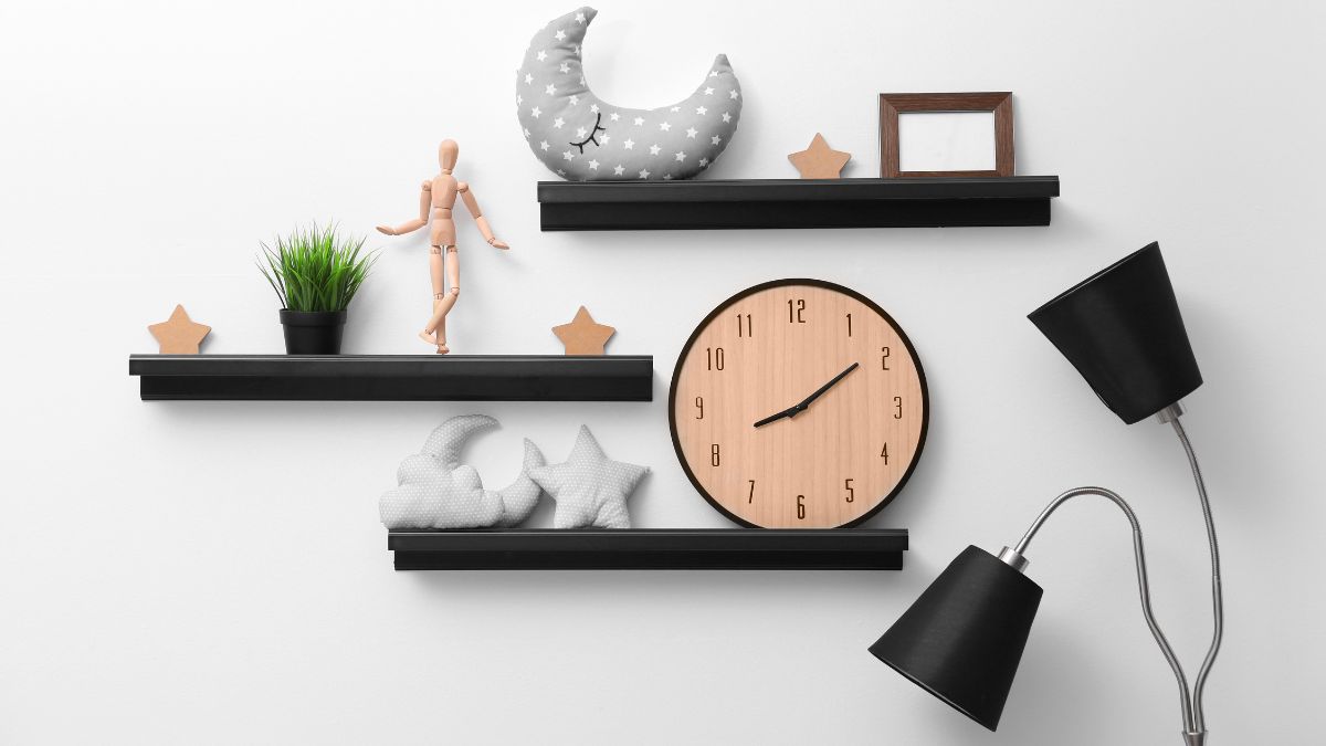 Best Vastu Tips For Wall Clocks At Home