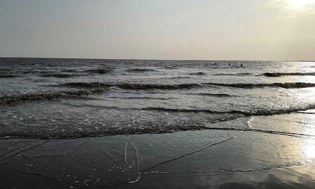 Dumas beach horror story