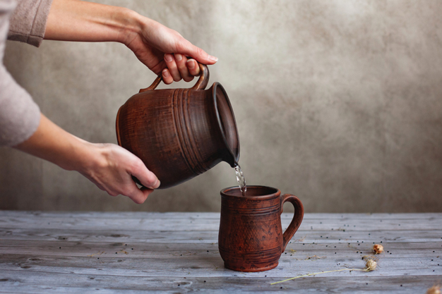 How to use a clay water pot for the first time in hindi