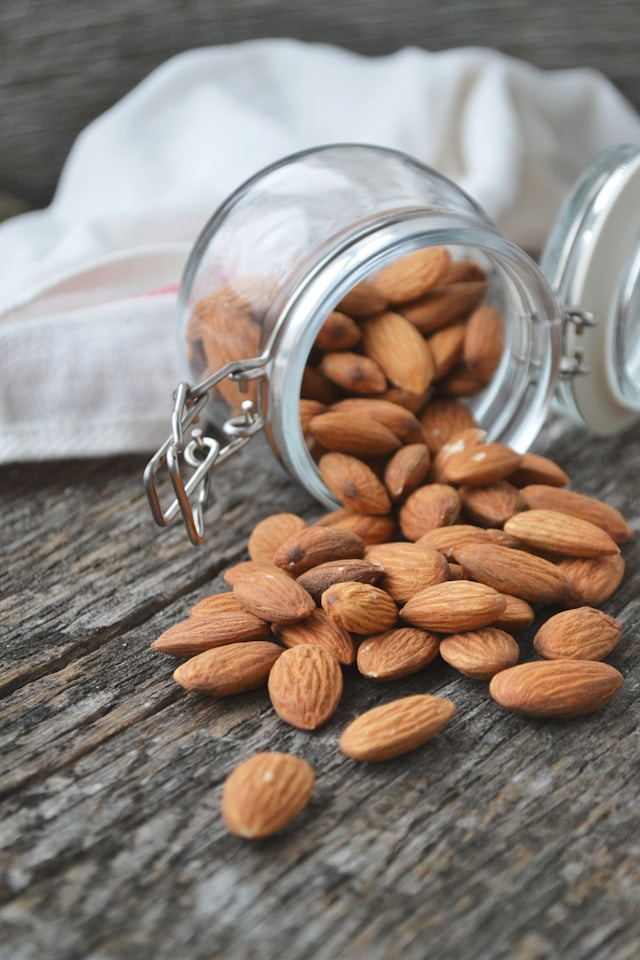 Raw And Unsalted Almond