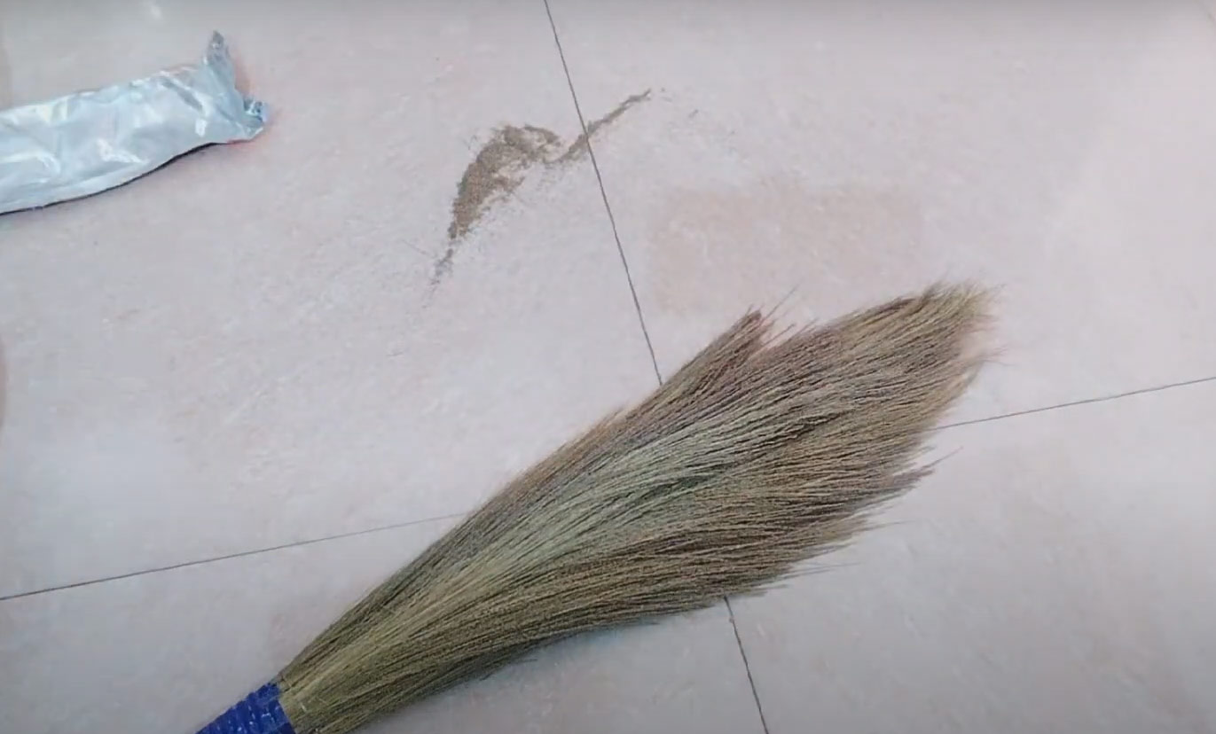 broom cleaning