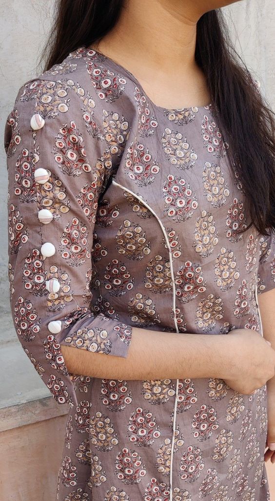 buttoned kurti sleeve