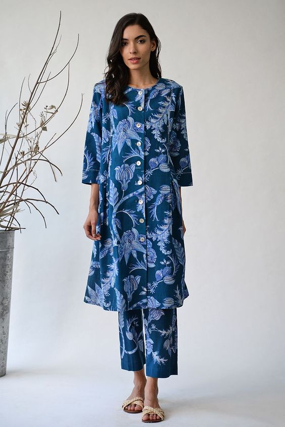 buttoned printed kurti desig