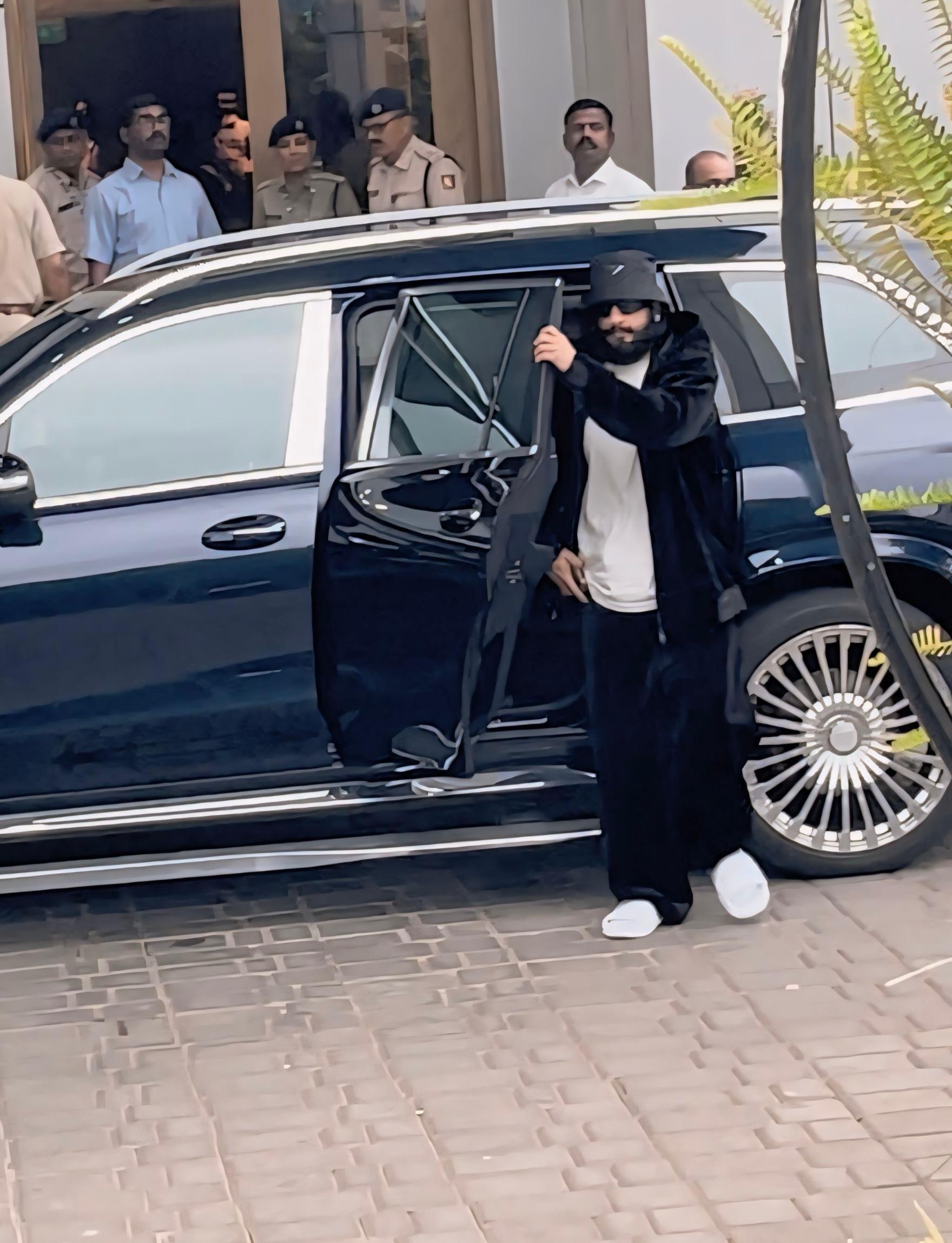 celebrities airport anant ambani wedding ranveer