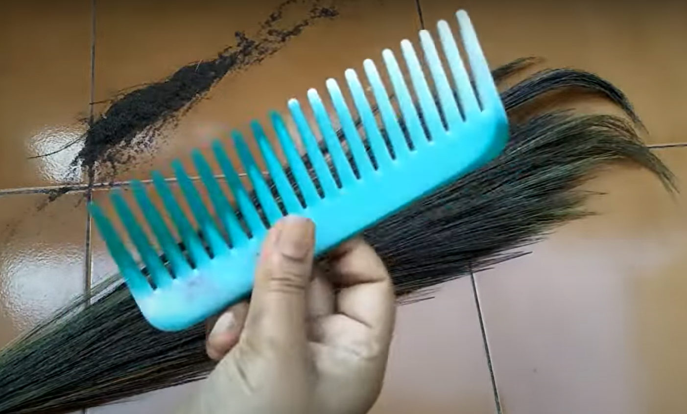 comb cleaning