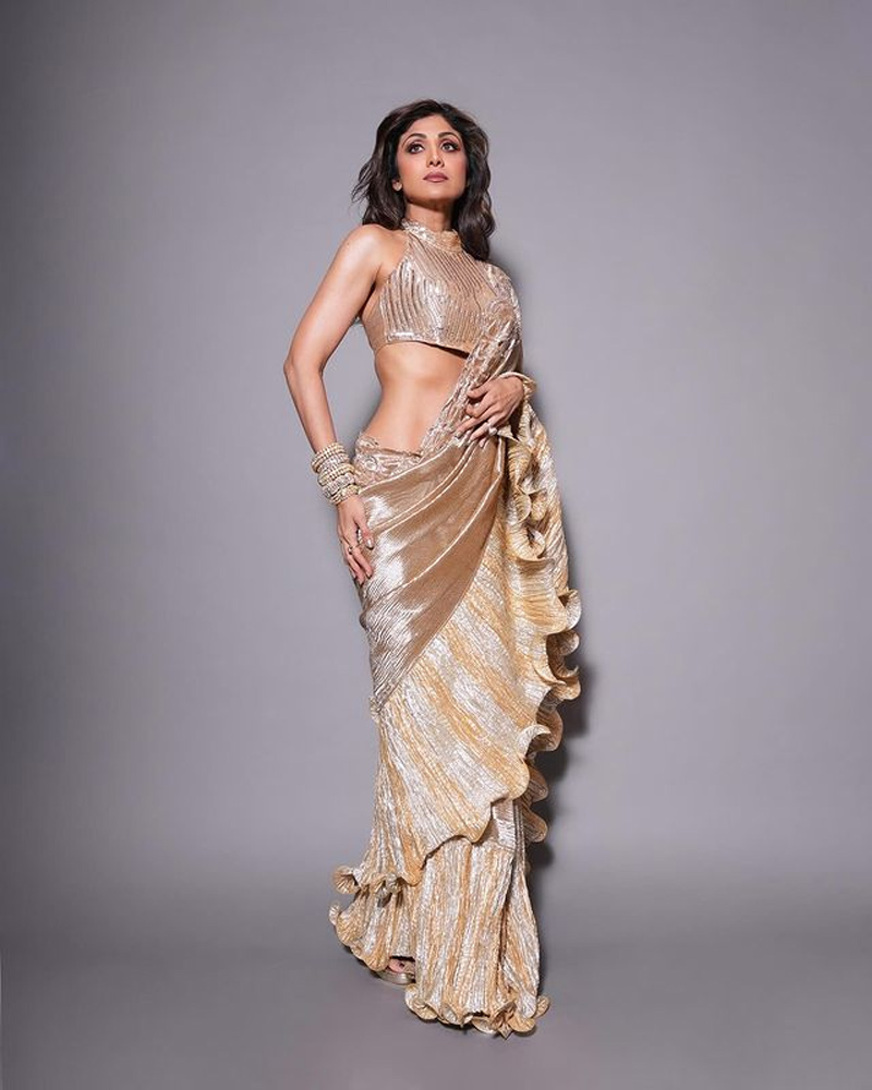 golden outfits idea for wedding inspired by celebrity looks