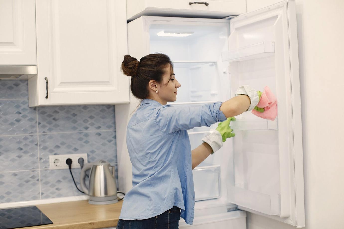 how to clean fridge door gasket