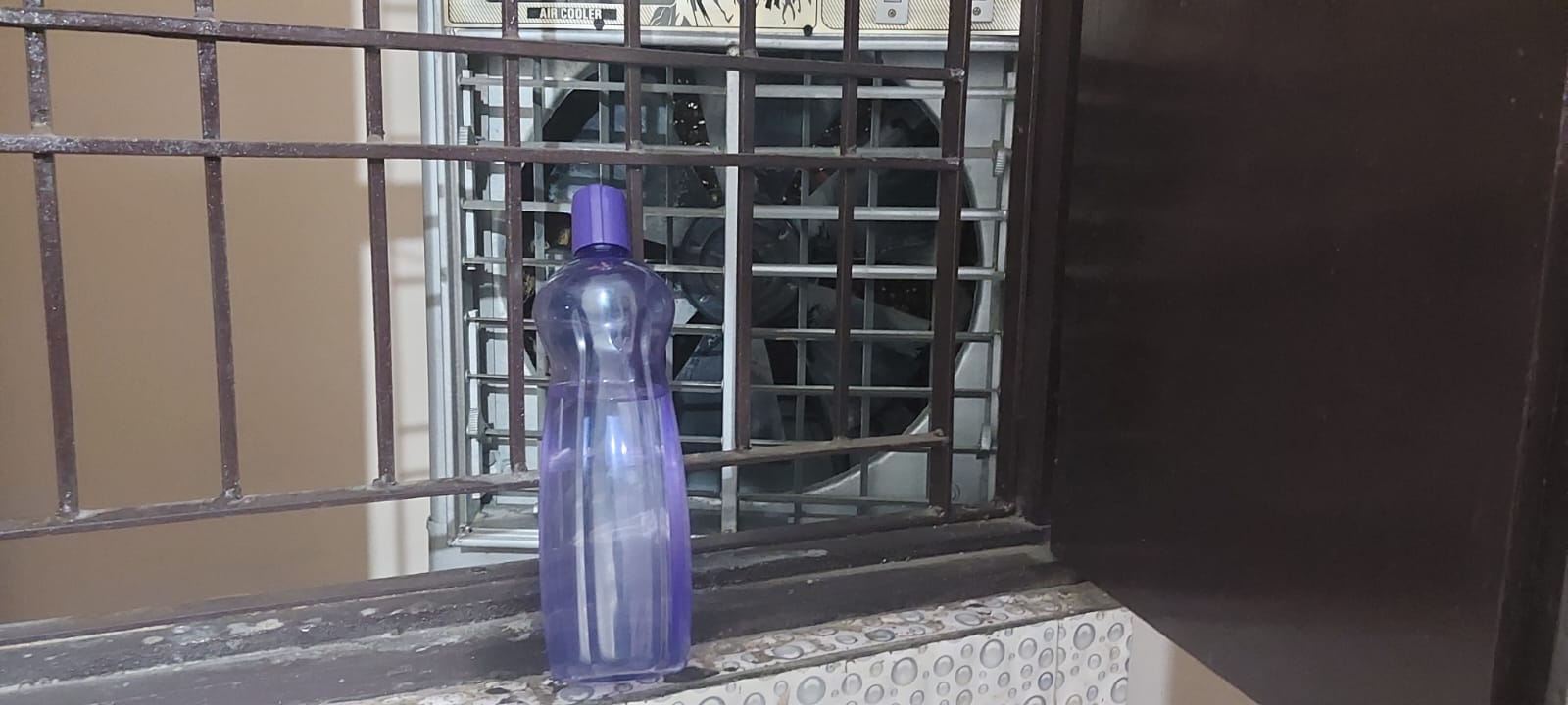 how to keep drinking water cool