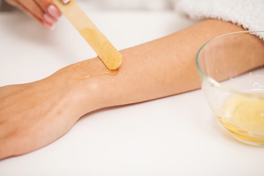 ideas and tips to reduce hands and legs dryness after waxing
