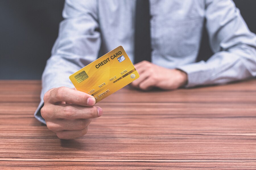 it better to have credit cards with higher limits