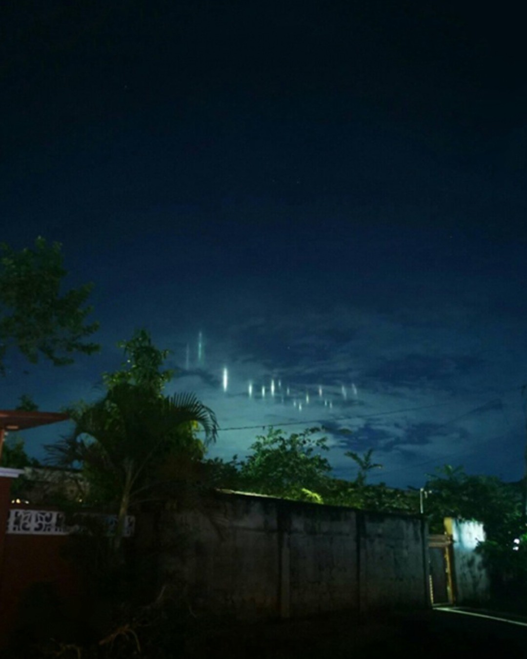 japanese light pillars image
