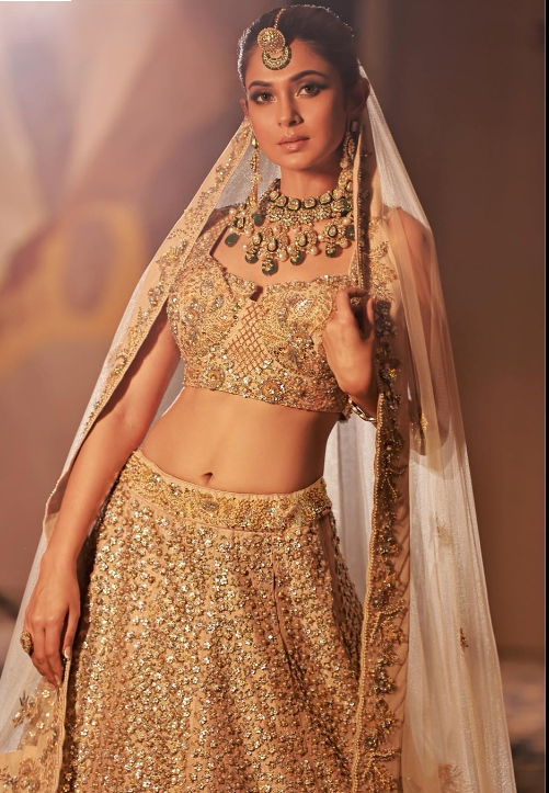 jennifer winget gold lehenga