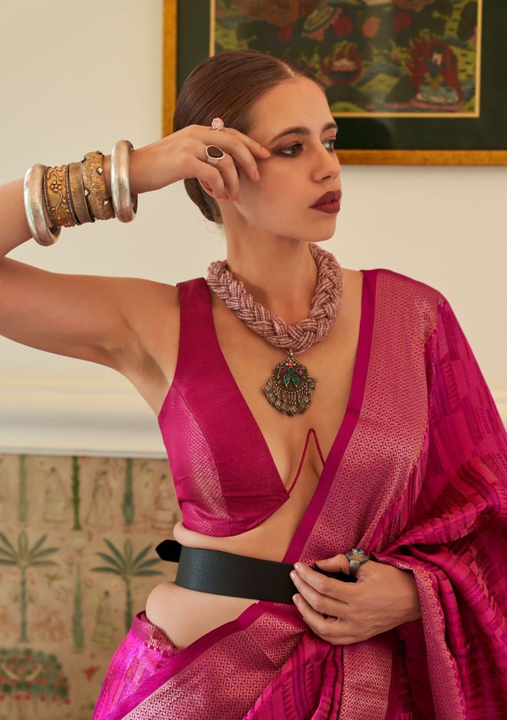 kalki koechlin oragnza pink saree