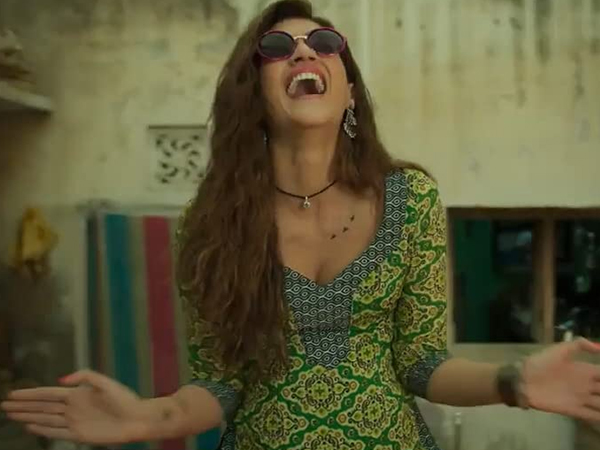 kriti sanon in film mimi