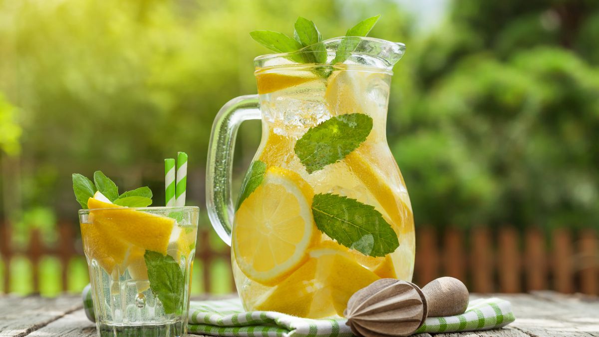 Mint Lemonade Recipe: Here's How You Can Make Nimbu Pudina Sharbat At Home
