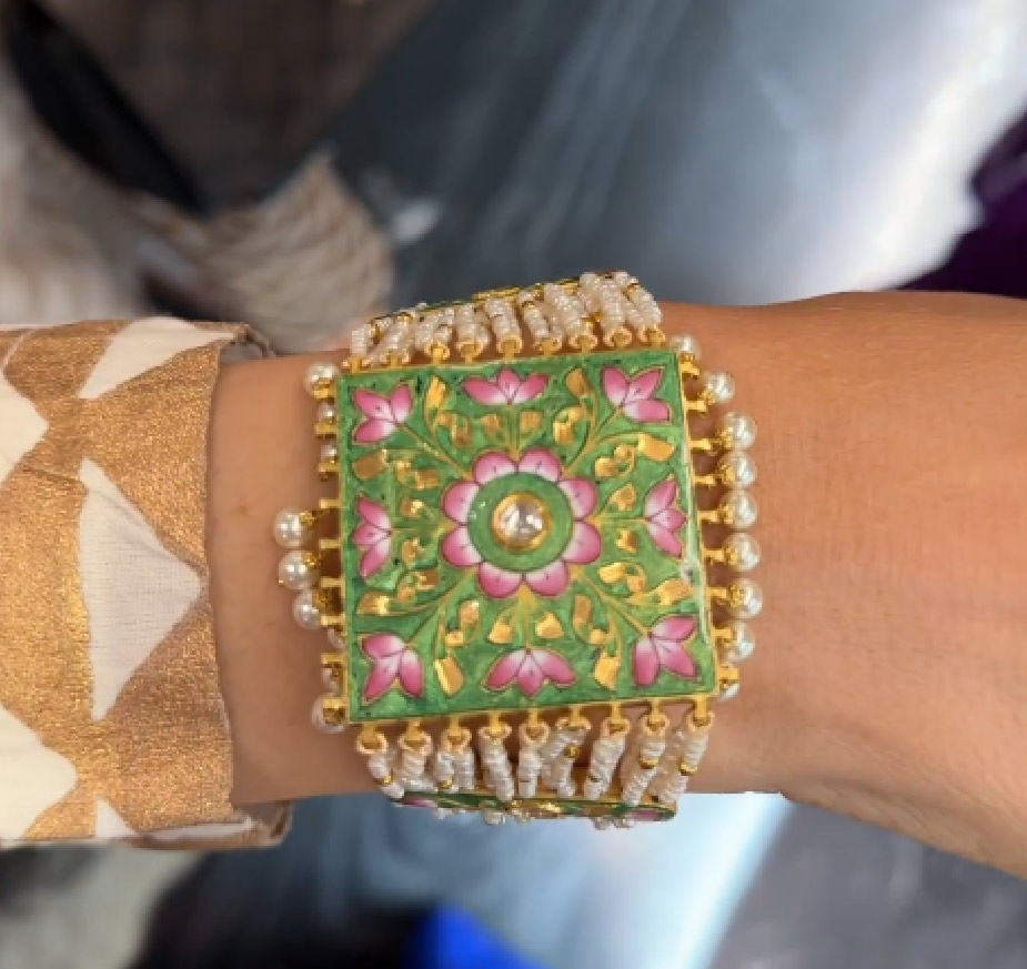 mughal art meenakari