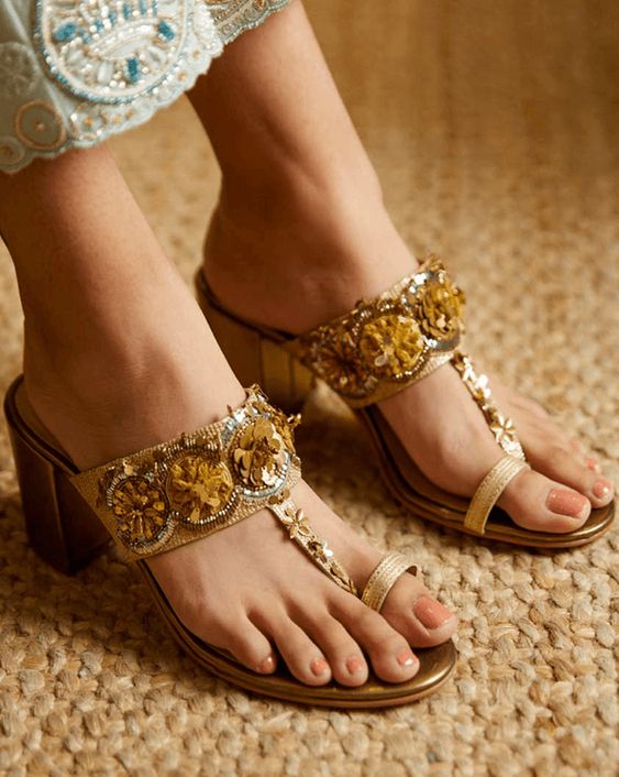 one toe kitten heel bridal sandal