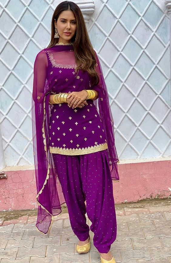 purple sleeveless punjabi kurti