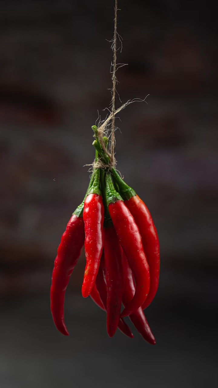 red chilli remedies for money benefits