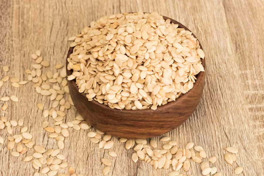 खरबूजे के बीज फेंके नहीं, करें ये काम | how to use muskmelon seeds |  HerZindagi