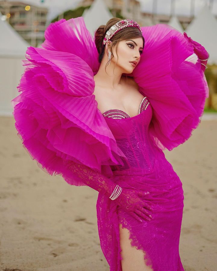 urvashi rautela look